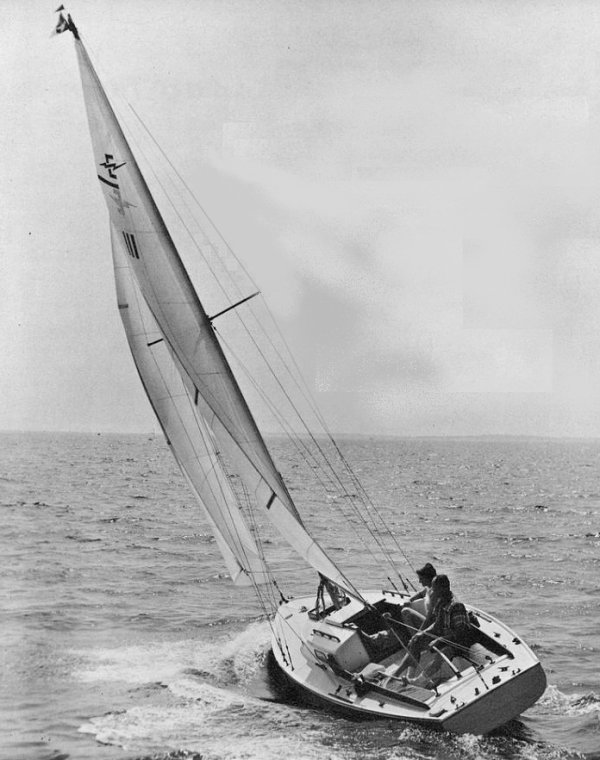 pearson electra sailboat